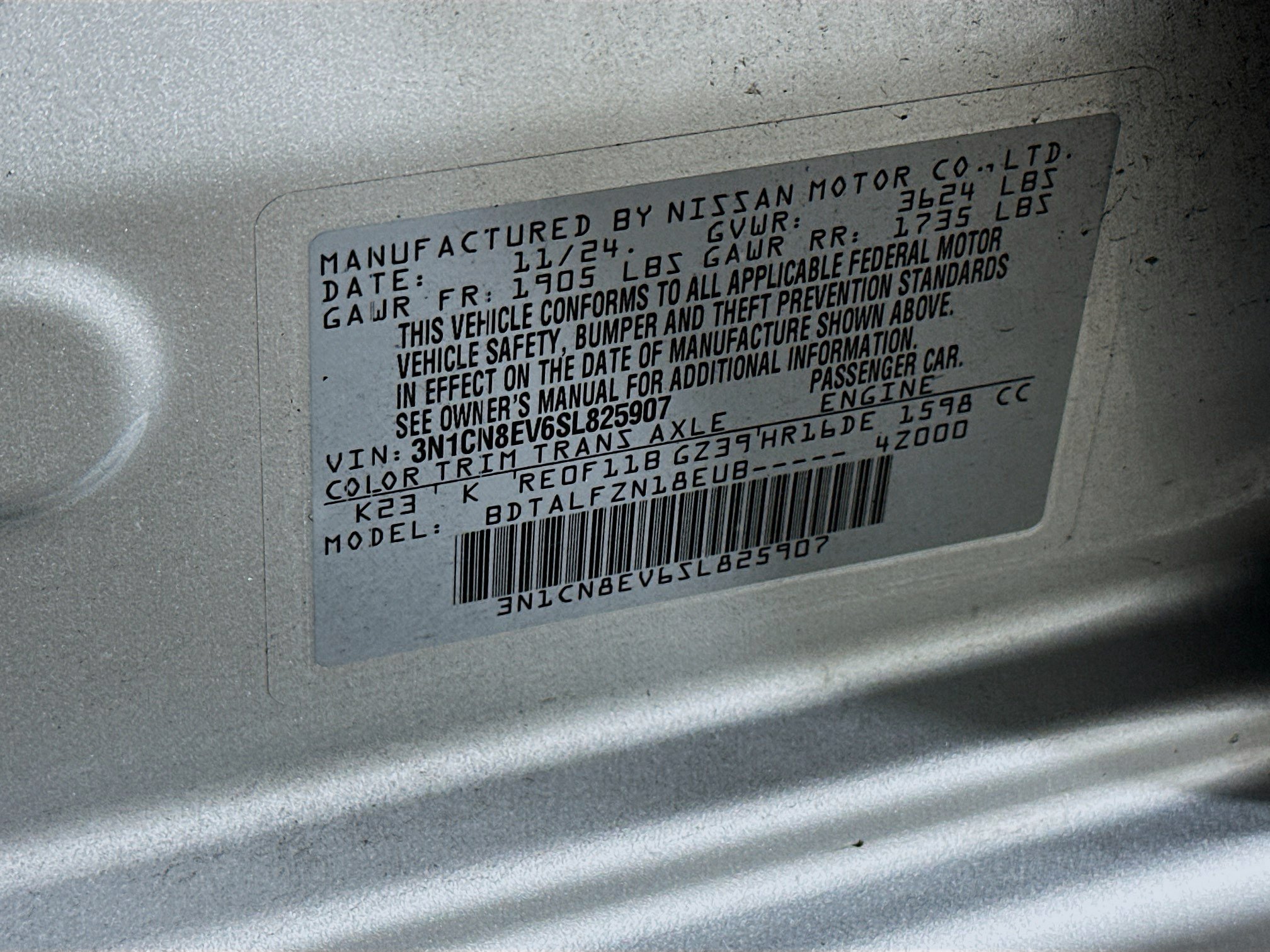 Used 2025 Nissan Versa SV FWD image 12
