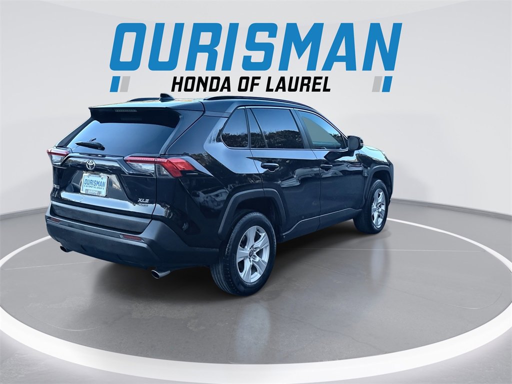 Used 2021 Toyota RAV4 XLE image 8