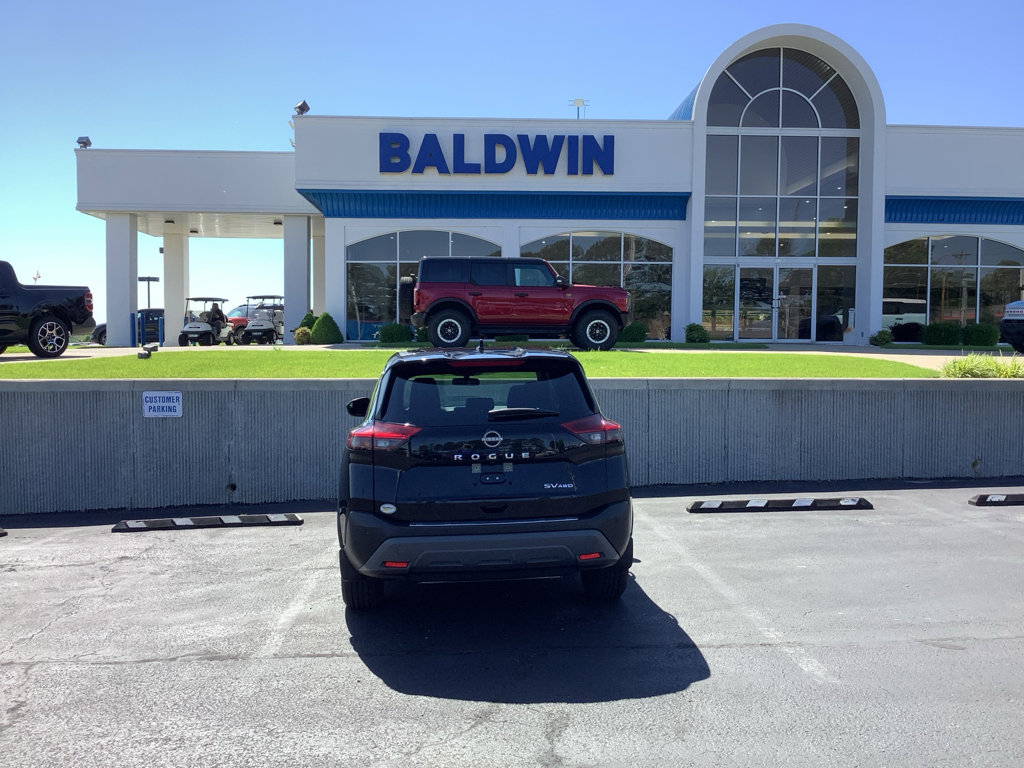 Used 2023 Nissan Rogue SV image 6