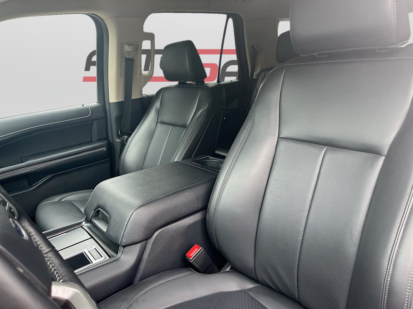 Used 2024 Ford Expedition XLT RWD image 21