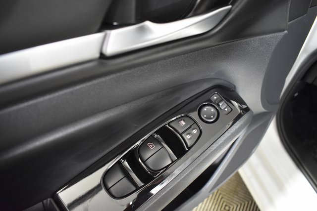 Certified 2024 Nissan Altima 2.5 SR w/ SR Premium Package image 8