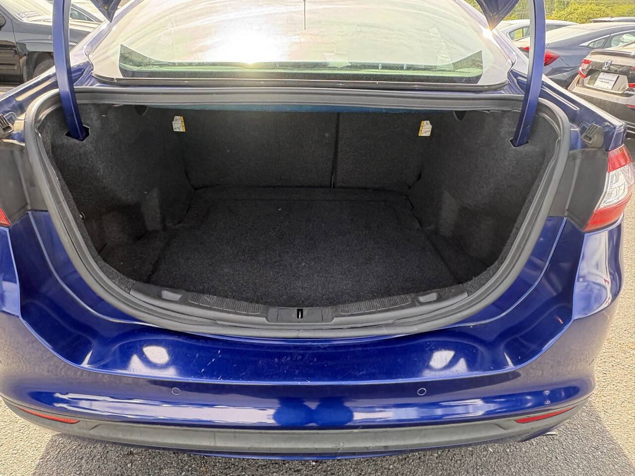 Used 2016 Ford Fusion SE image 10