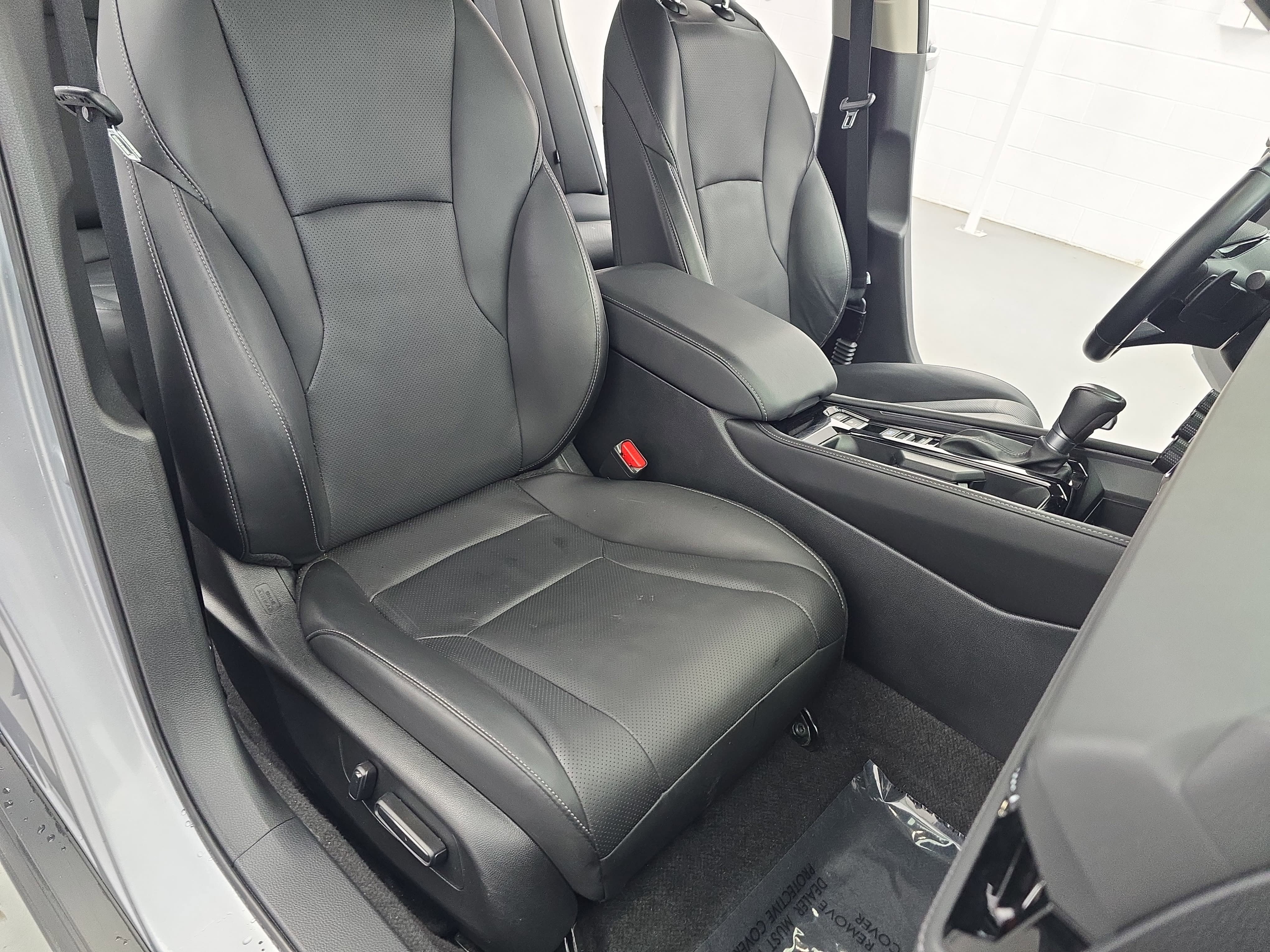 Used 2023 Honda Accord Touring image 10