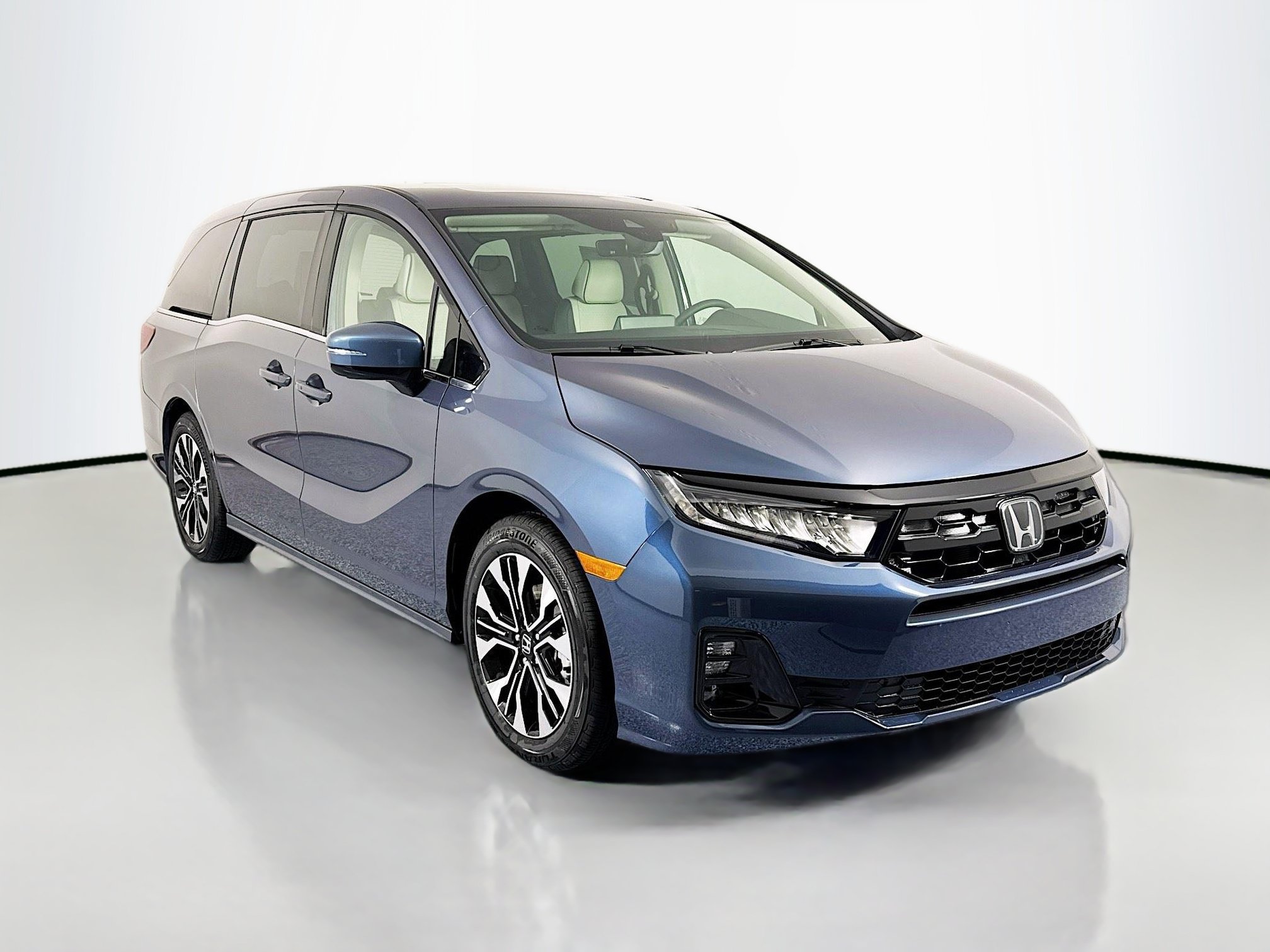 New 2026 Honda Odyssey Elite image 3