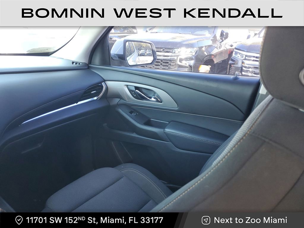 Used 2021 Chevrolet Traverse LT image 17