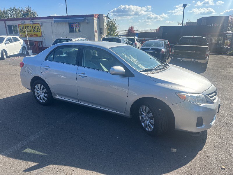Used 2013 Toyota Corolla LE image 3