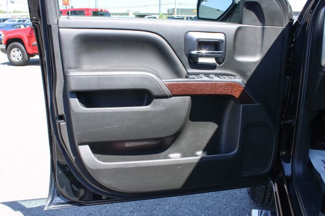 Used 2018 GMC Sierra 1500 SLE w/ SLE Value Package AWD/4WD image 10