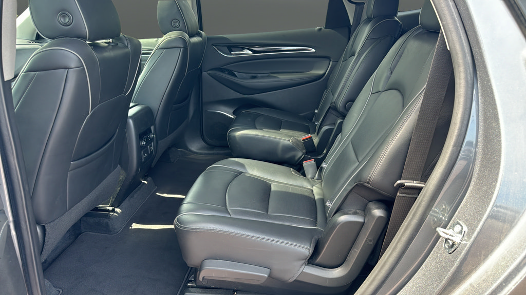 Used 2020 Buick Enclave Avenir w/ Avenir Technology Package AWD/4WD image 16