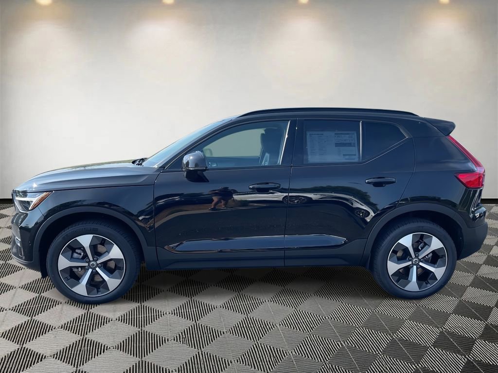 New 2026 Volvo XC40 B5 Plus w/ Protection Package Premier image 5