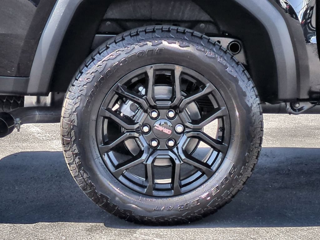 New 2026 GMC Canyon Denali w/ LPO, Denali Black Edition AWD/4WD image 35