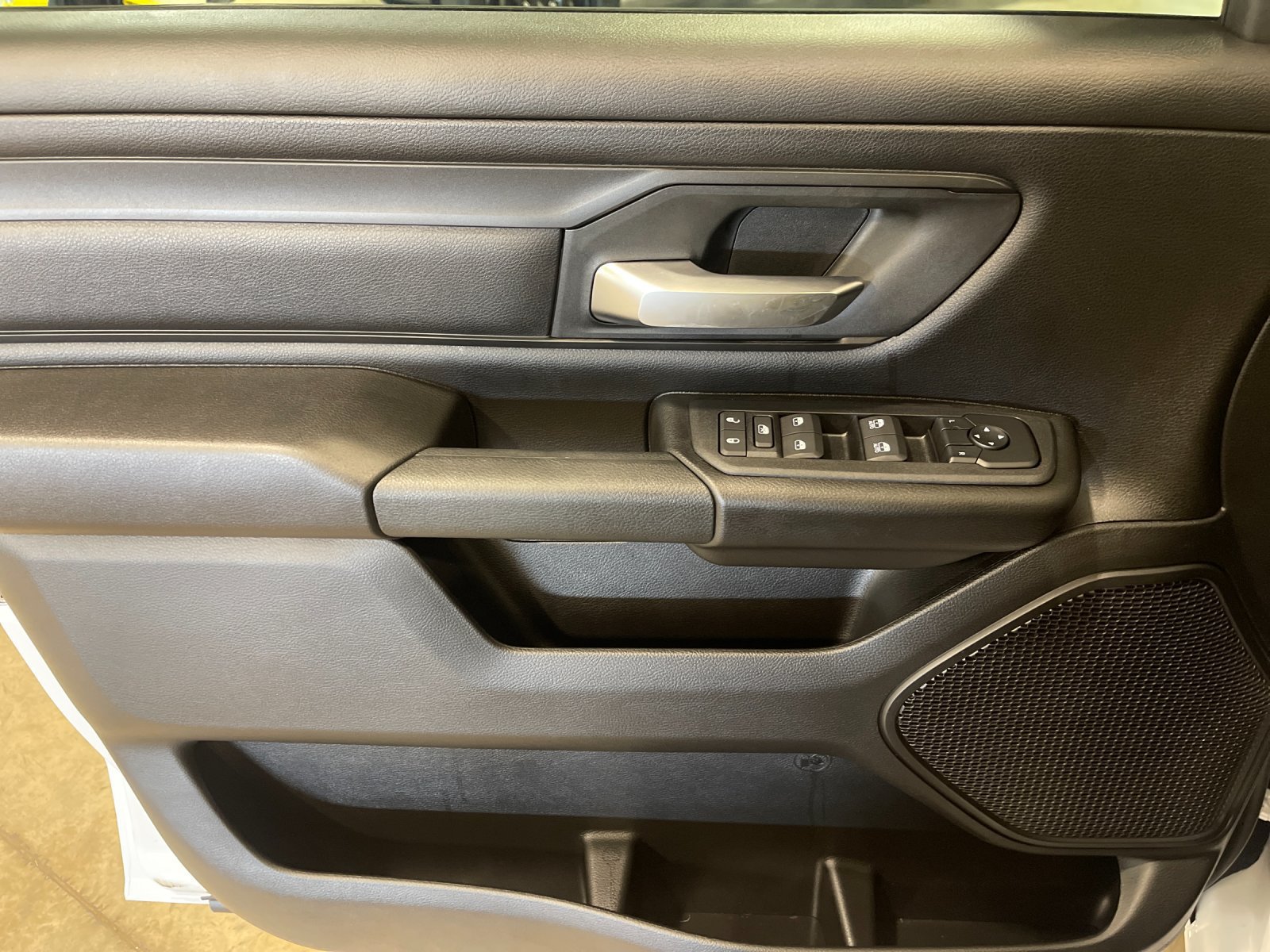 New 2026 RAM 1500 Express AWD/4WD image 12
