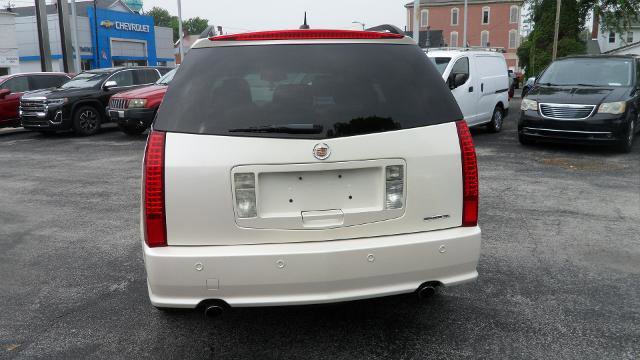 Used 2005 Cadillac SRX w/ Preferred Equipment Group image 3