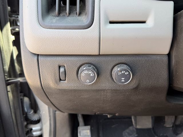 Used 2022 Chevrolet Colorado W/T w/ Custom Special Edition image 9
