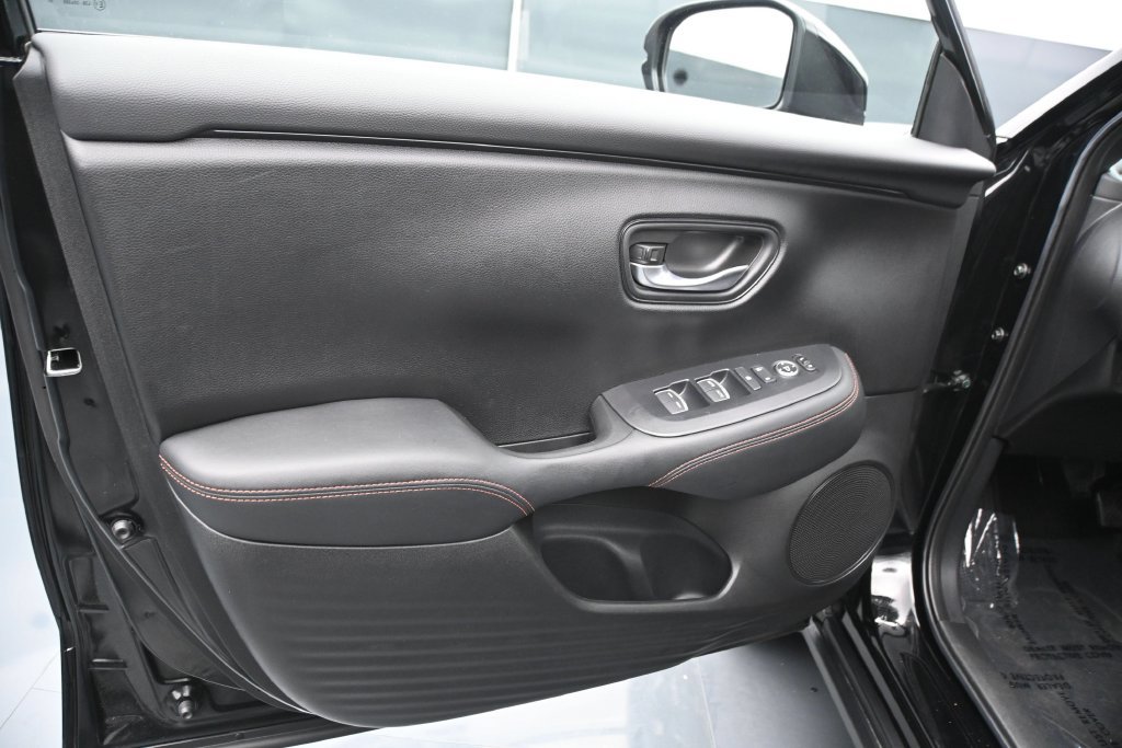 Used 2024 Honda HR-V Sport image 17