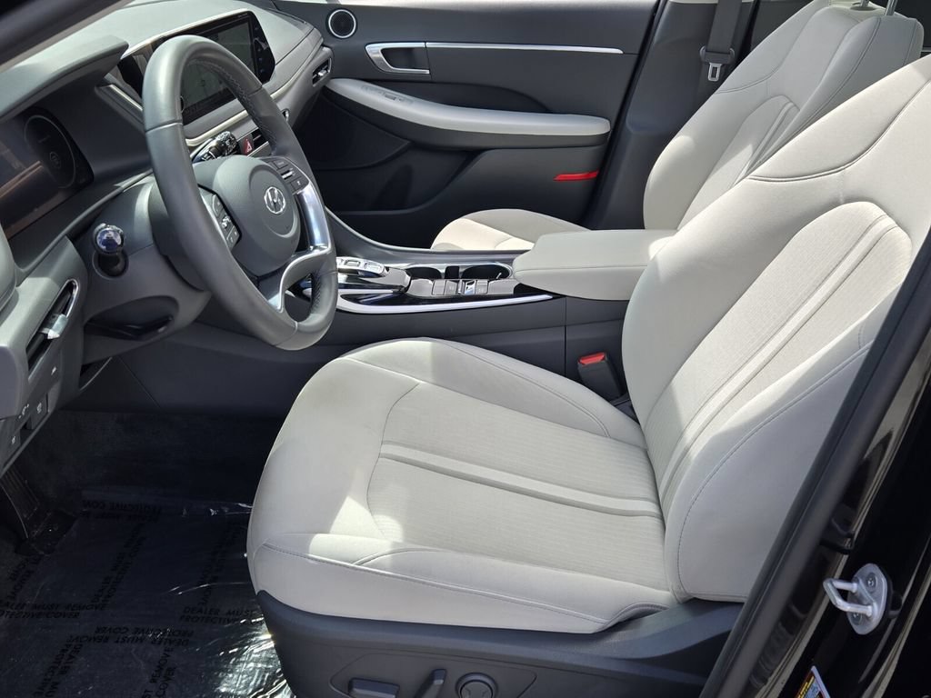 Certified 2023 Hyundai Sonata SEL w/ Convenience Package FWD image 10