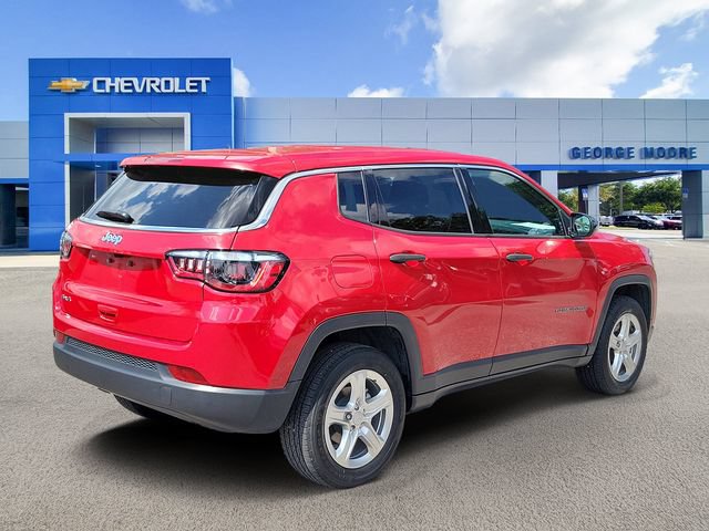 Used 2023 Jeep Compass Sport AWD/4WD image 4