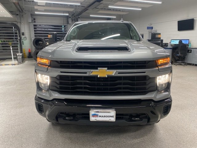New 2026 Chevrolet Silverado 2500 Custom image 2