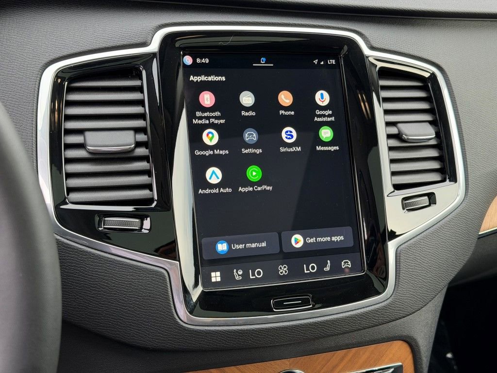 Certified 2025 Volvo XC90 B6 Plus image 29