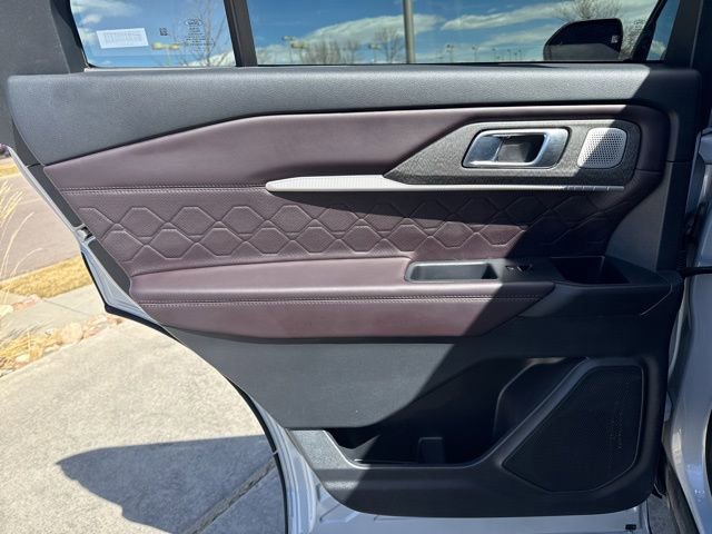 Used 2025 Ford Explorer Platinum w/ LUX Leather Package AWD/4WD image 21