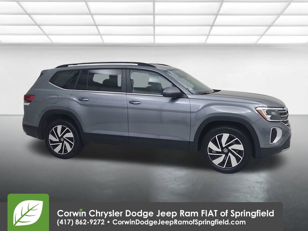 Used 2025 Volkswagen Atlas SE image 1