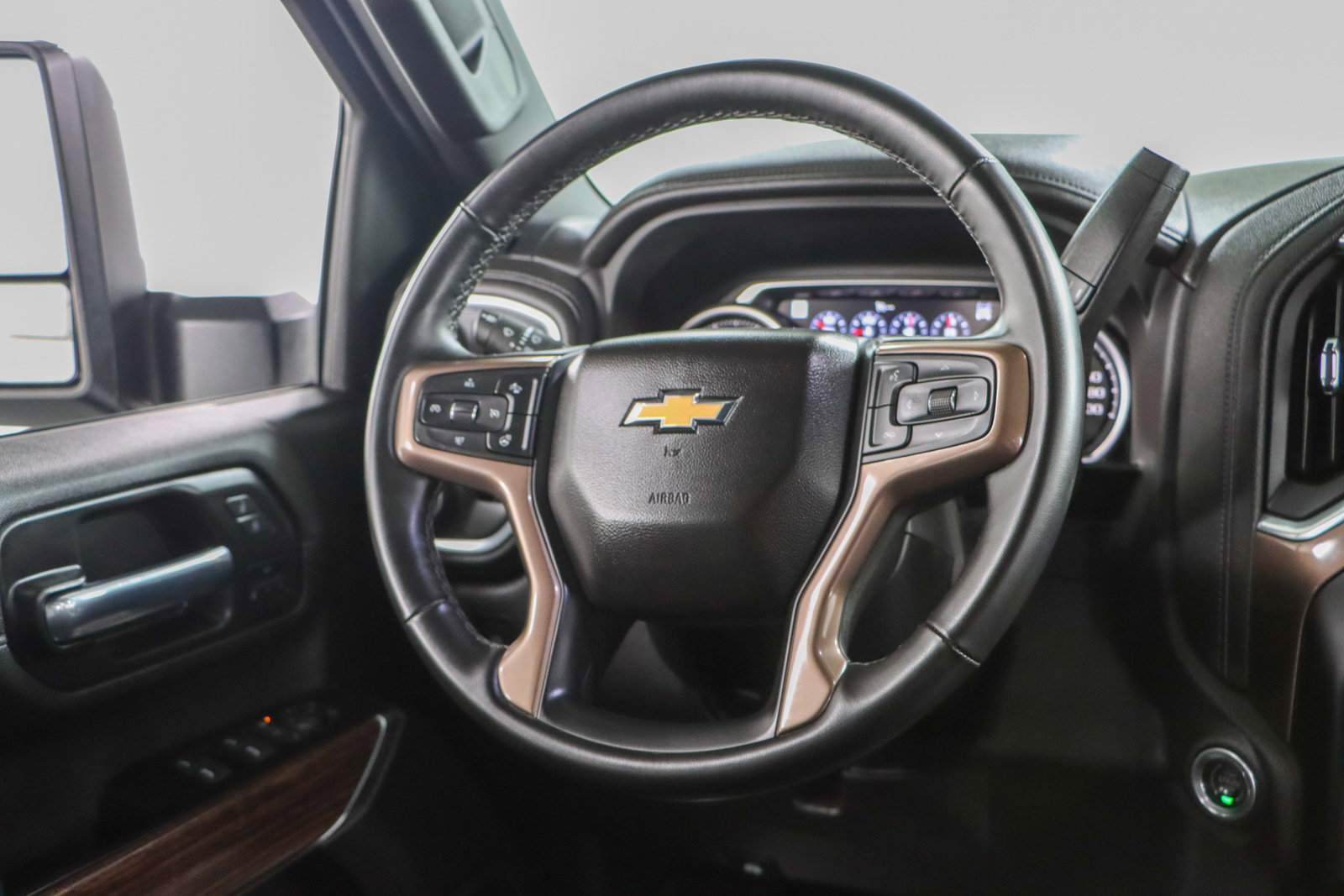 Used 2023 Chevrolet Silverado 2500 High Country image 13