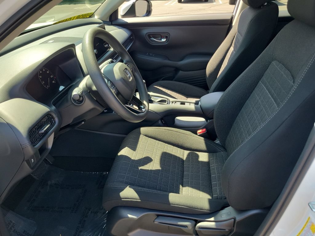 Certified 2027 Honda HR-V LX image 17