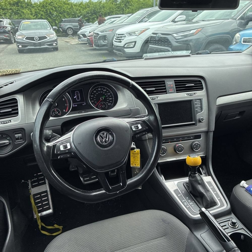 Used 2017 Volkswagen Golf S AWD/4WD image 7