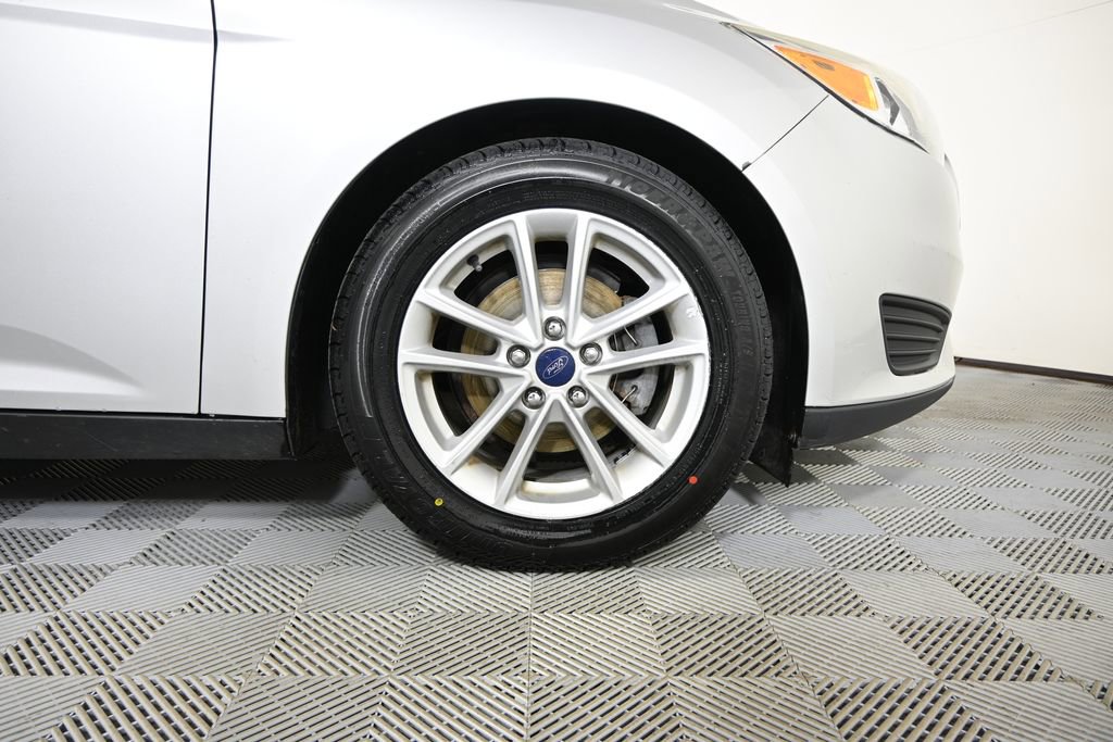 Used 2017 Ford Focus SE FWD image 11