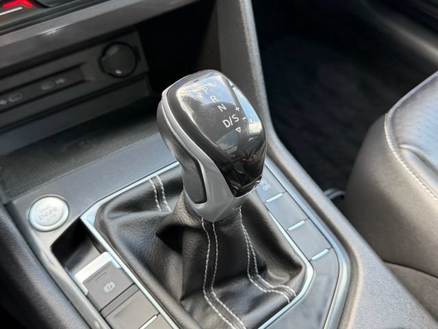 Used 2022 Volkswagen Tiguan SE w/ Panoramic Sunroof Package AWD/4WD image 27