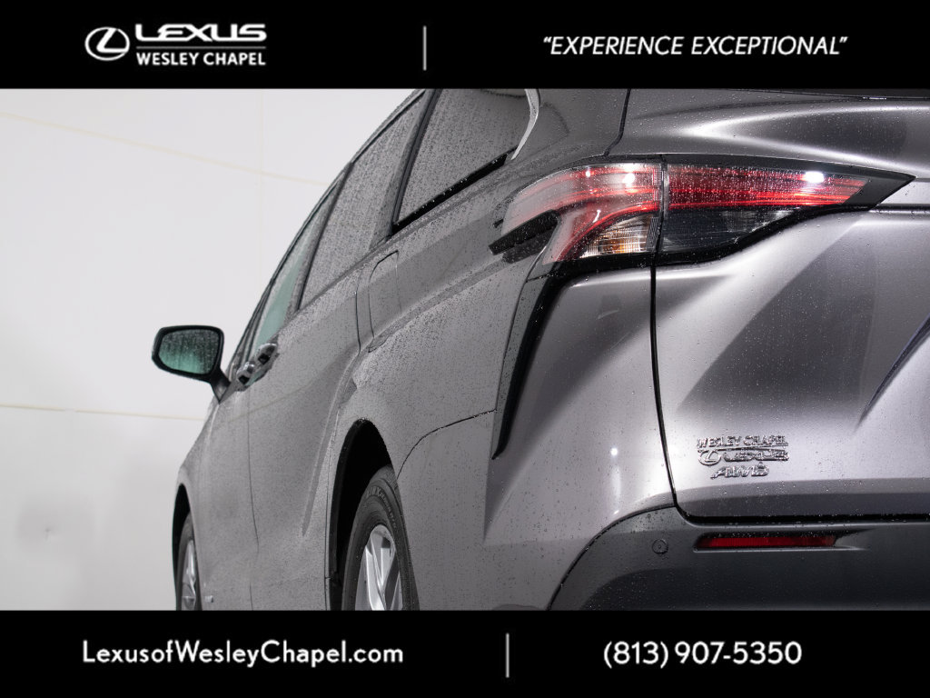 Used 2021 Toyota Sienna XLE w/ XLE Plus Package AWD/4WD image 6
