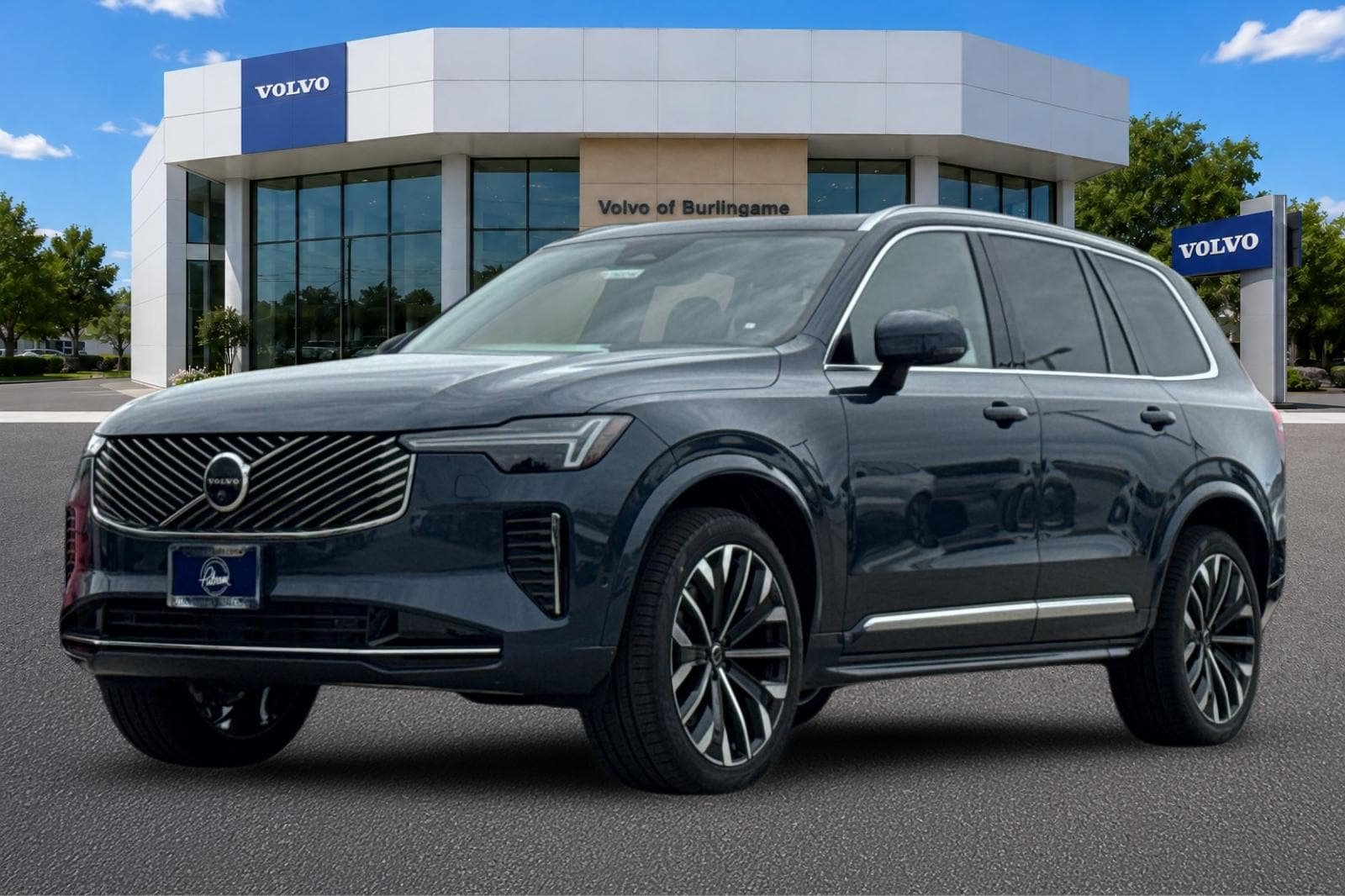 New 2026 Volvo XC90 B5 Plus w/ Protection Package AWD/4WD image 7