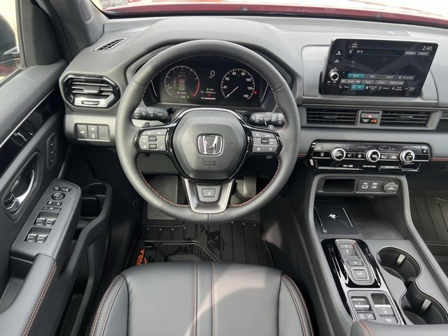 New 2025 Honda Pilot TrailSport image 13