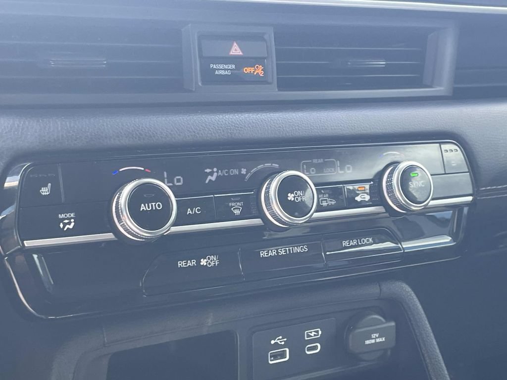 Used 2025 Honda Pilot EX-L image 18