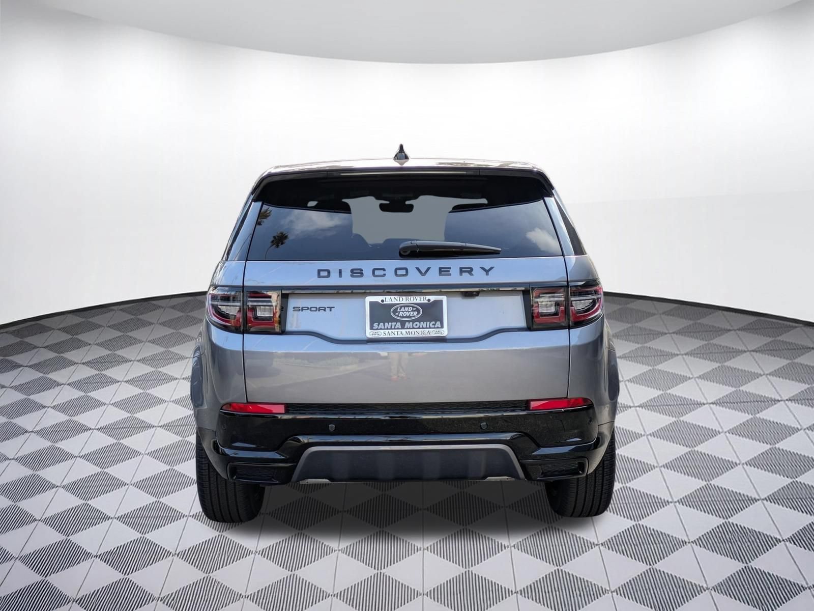 New 2026 Land Rover Discovery Sport Landmark AWD/4WD image 4