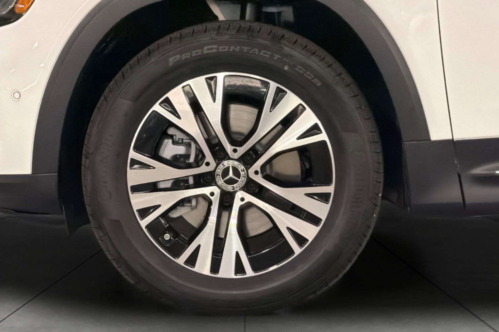 New 2026 Mercedes-Benz GLB 250 image 25