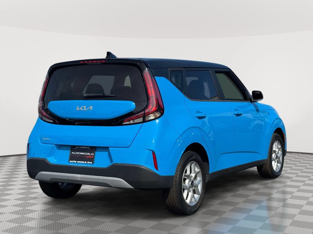 Used 2023 Kia Soul S FWD image 5