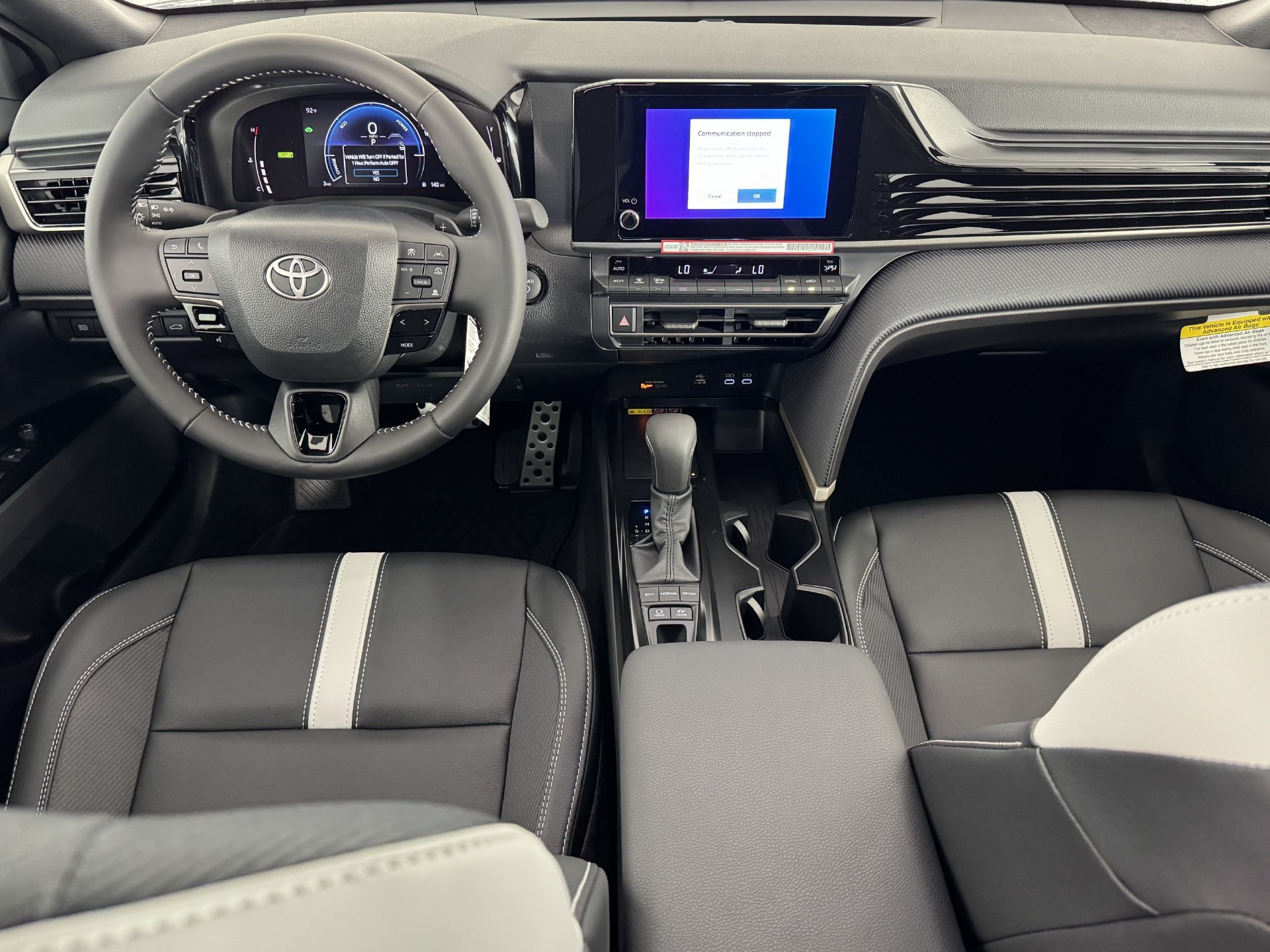 New 2026 Toyota Camry Hybrid FWD image 7