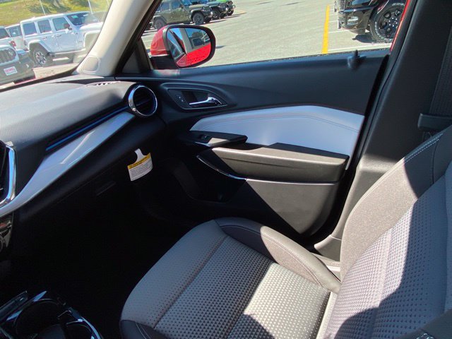 Used 2026 Chevrolet Trax LT w/ Driver Confidence Package FWD image 26