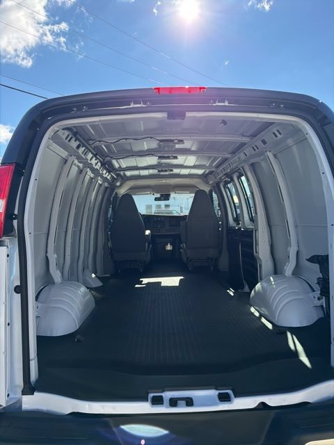 New 2025 Chevrolet Express 2500 w/ Driver Convenience Package RWD image 6