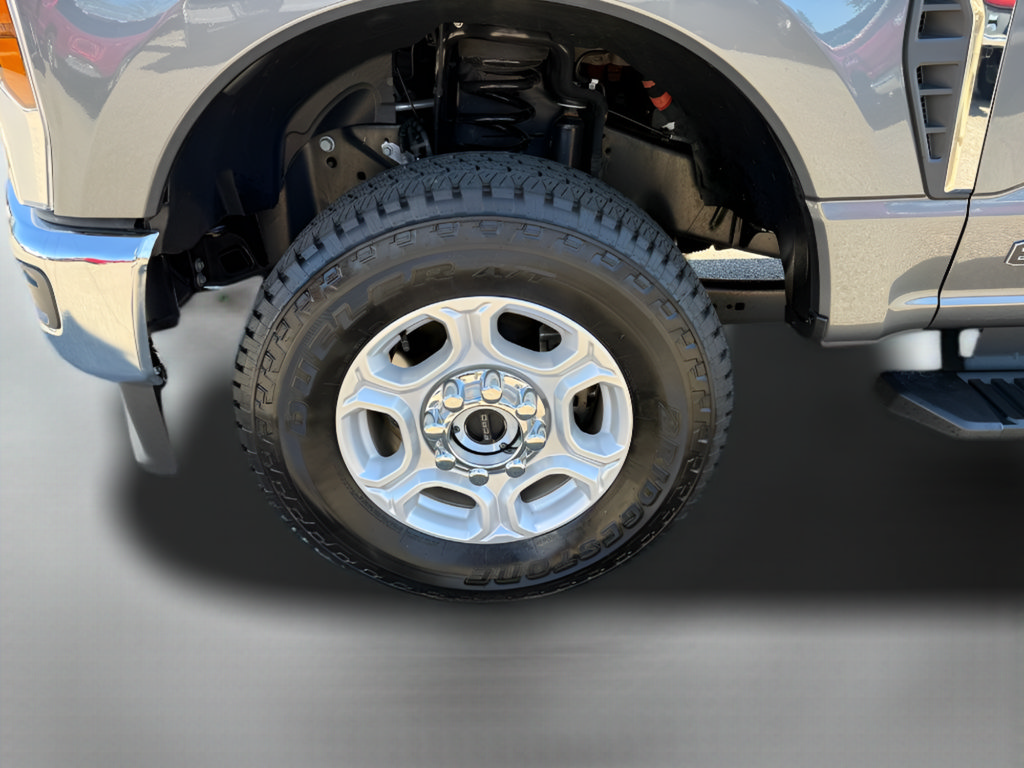 Used 2026 Ford F350 XLT w/ FX4 Off-Road Package AWD/4WD image 24