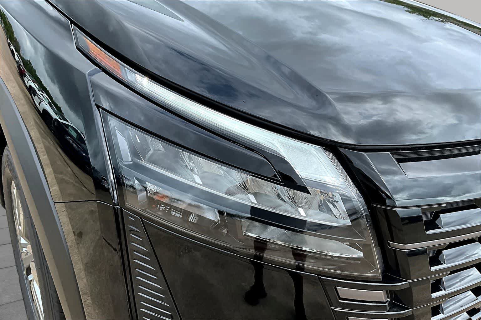 New 2026 Nissan Pathfinder SV FWD image 18