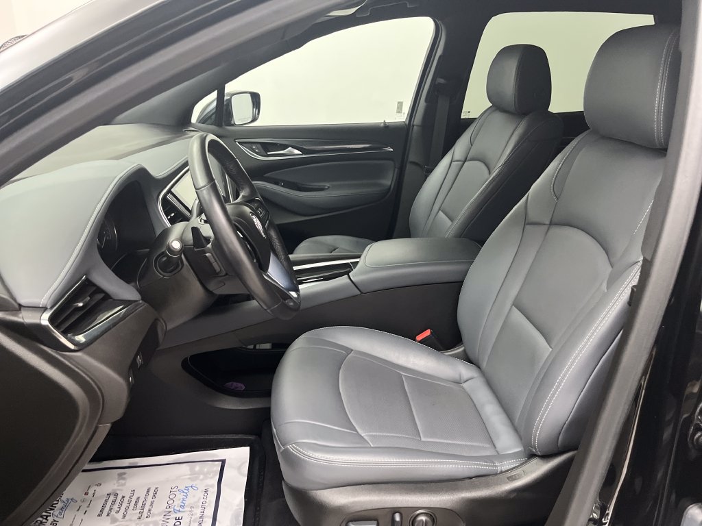 Used 2024 Buick Enclave Essence w/ Sport Touring Edition FWD image 12
