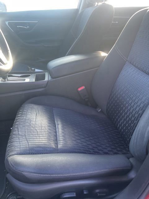 Used 2016 Nissan Altima 2.5 SV image 10