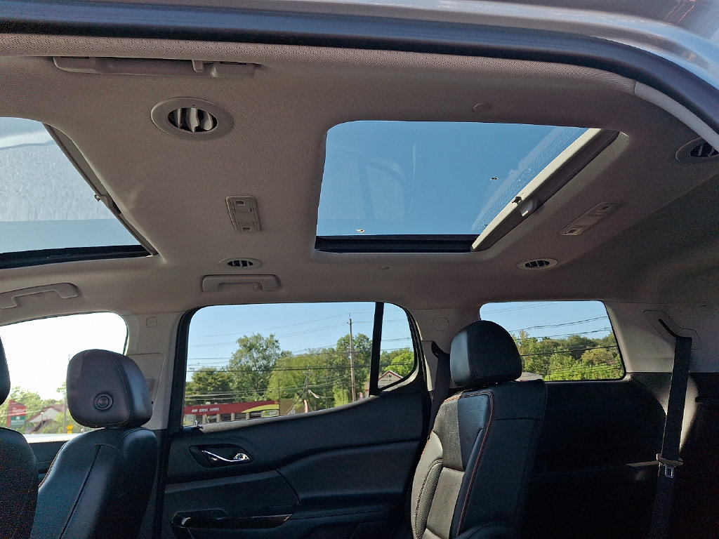 Used 2023 GMC Acadia AT4 w/ Technology Package AWD/4WD image 15