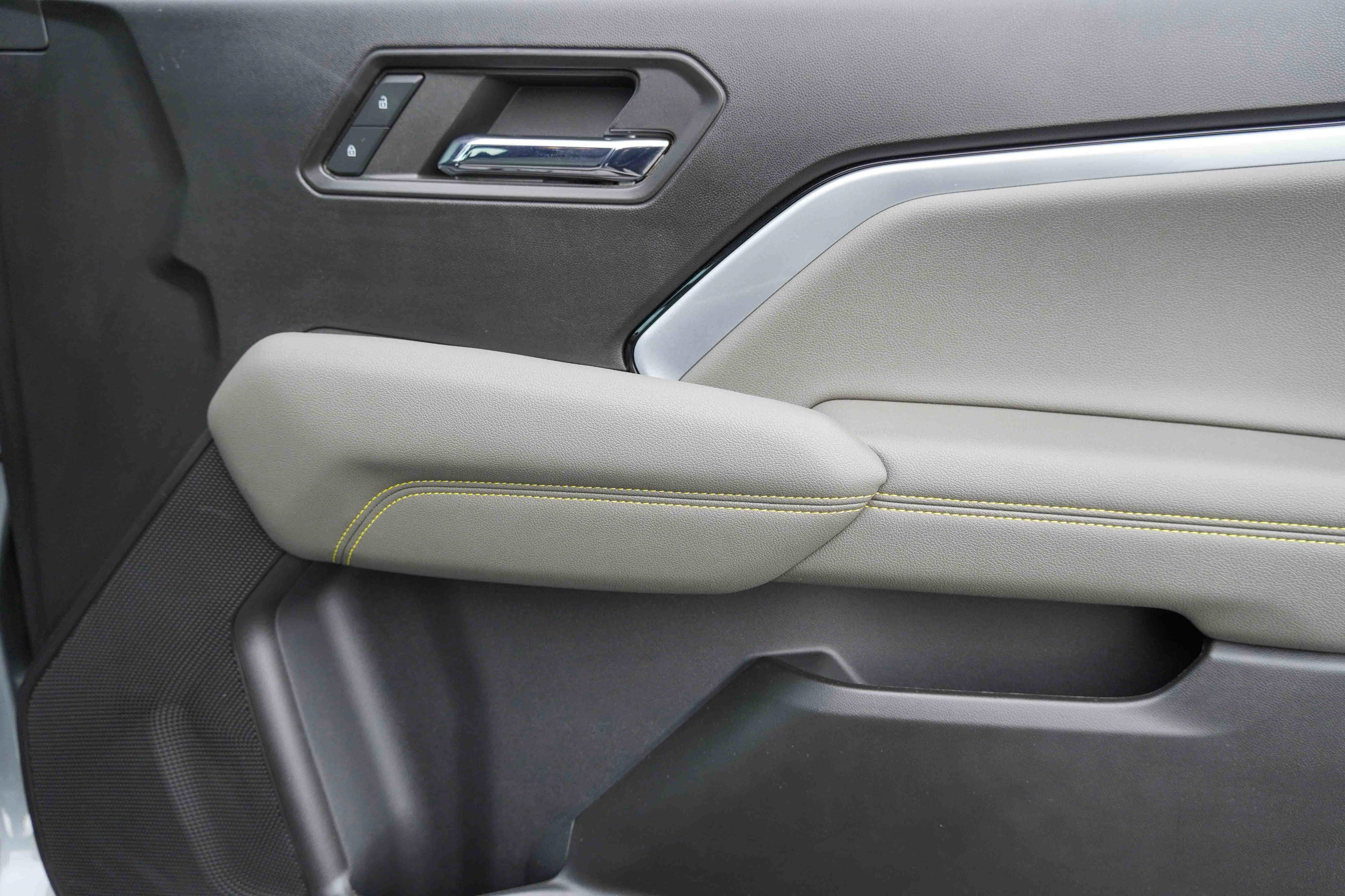 Used 2023 Chevrolet Colorado ZR2 w/ ZR2 Convenience Package III image 30