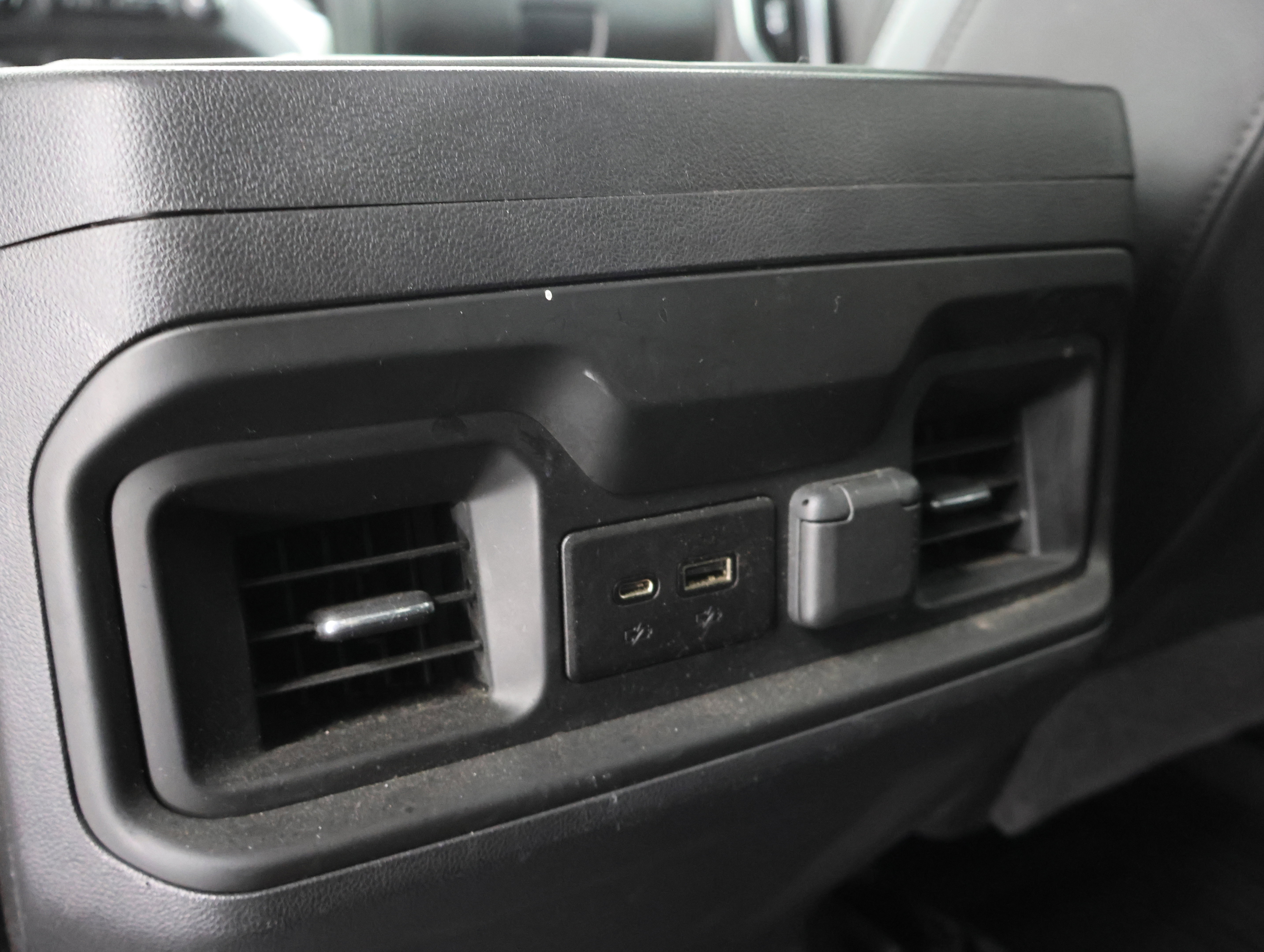 Used 2021 Chevrolet Silverado 1500 LT Trail Boss w/ Convenience Package II image 35