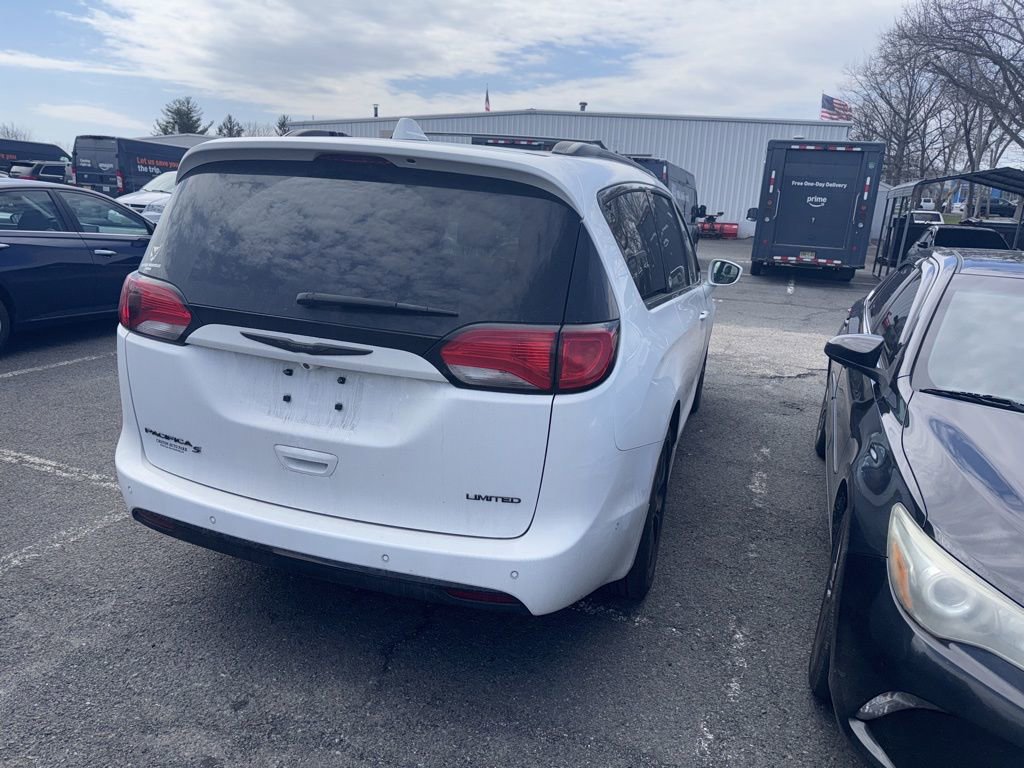 Used 2020 Chrysler Pacifica Limited w/ Advanced Safetytec Group image 5