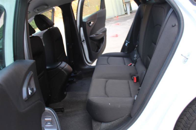 Used 2021 Chevrolet Malibu RS image 9