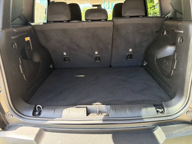 Used 2023 Jeep Renegade Latitude AWD/4WD image 27