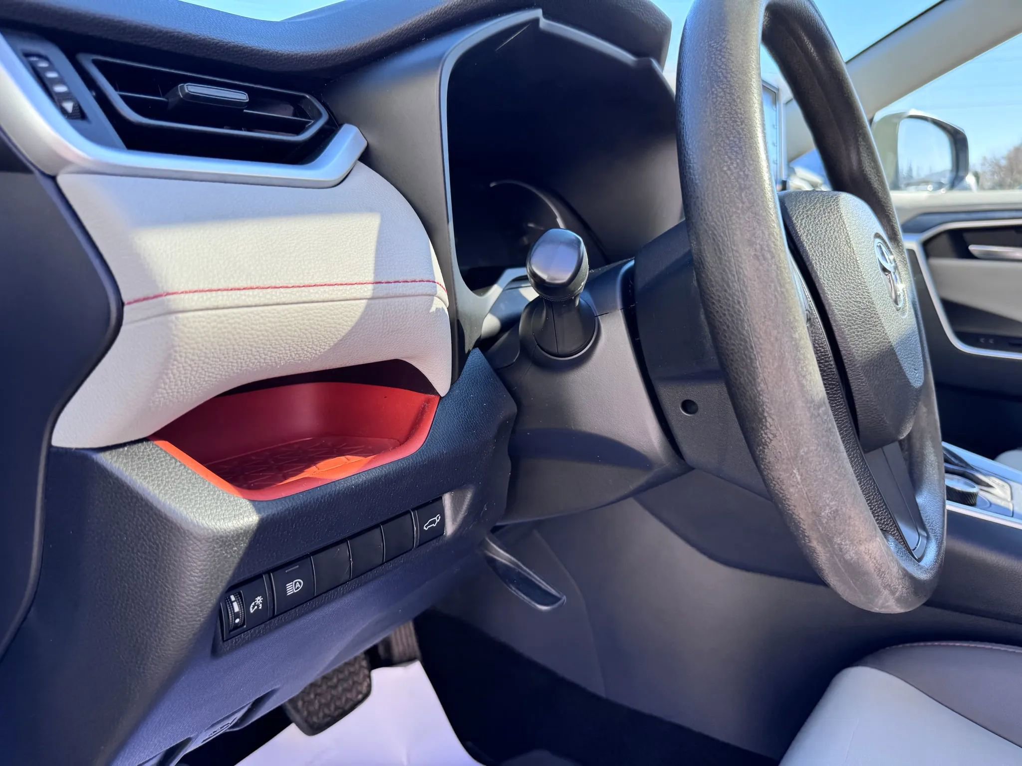 Used 2019 Toyota RAV4 Adventure w/ All Weather Liner Package AWD/4WD image 19
